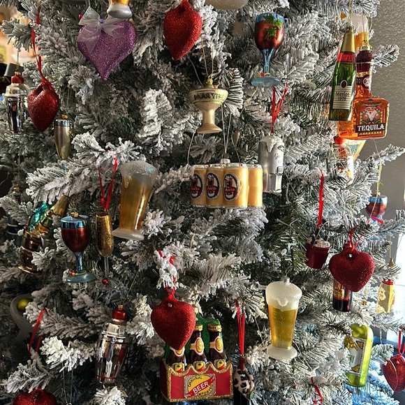 Follow Game Friyay, share to grow. my10 Yr Poshiversary - Picture 13 of 13